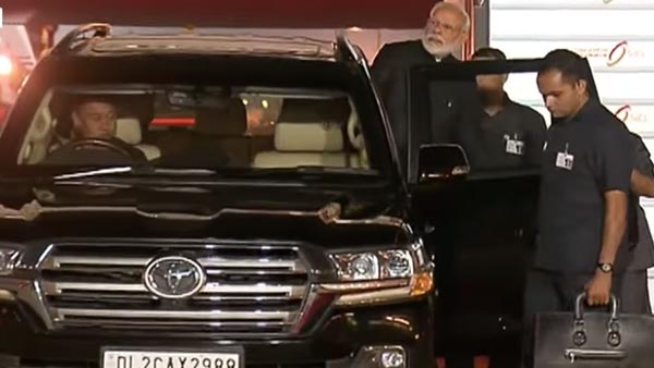 टोयोटा लैंड क्रूजर बनी पीएम मोदी की नई सवारी, पिछले पांच सालों में बदली है चार कारें