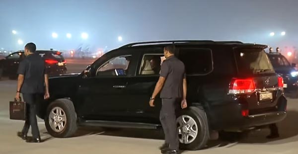 टोयोटा लैंड क्रूजर बनी पीएम मोदी की नई सवारी, पिछले पांच सालों में बदली है चार कारें