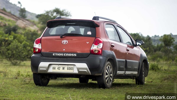 टोयोटा बंद कर रही है डीजल कारों का उत्पादन, अब ये कारें नहीं मिलेंगी