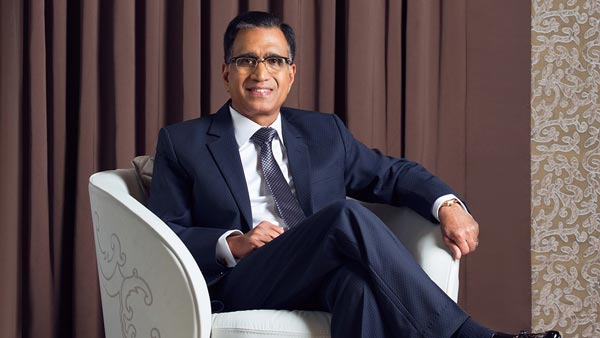 प्राइवेट जेट, हेलीकाप्टर और रॉल्स रॉयस कार के मालिक हैं ये व्यापारी- देखें वीडियो