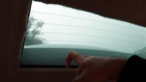 यह टोयोटा लैंड क्रूजर एसयूवी झेल सकता है आईईडी ब्लास्ट, देखें इस बुलेटप्रूफ कार का वीडियो यह टोयोटा लैंड क्रूजर एसयूवी झेल सकता है आईईडी ब्लास्ट, देखें इस बुलेटप्रूफ कार का वीडियो