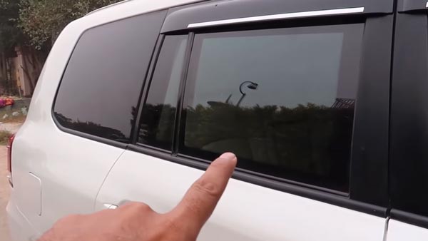 यह टोयोटा लैंड क्रूजर एसयूवी झेल सकता है आईईडी ब्लास्ट, देखें इस बुलेटप्रूफ कार का वीडियो यह टोयोटा लैंड क्रूजर एसयूवी झेल सकता है आईईडी ब्लास्ट, देखें इस बुलेटप्रूफ कार का वीडियो