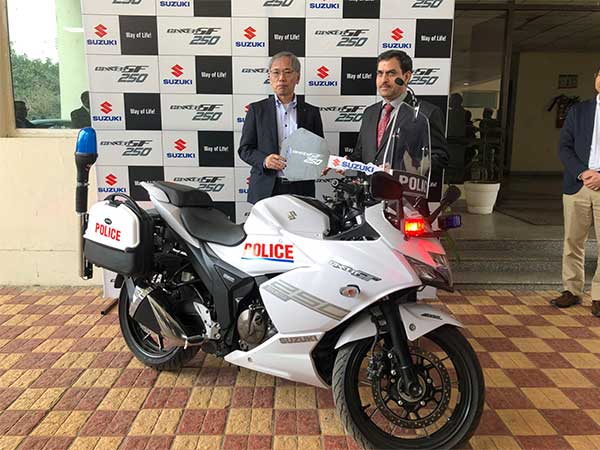 गुरुग्राम पुलिस बाइक10 सुजुकी जिक्सर एसएफ 250 फोटो