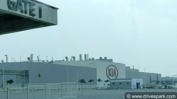 किया क्यूवायआई मिनी एसयूवी टेस्टिंग करते आयी नजर