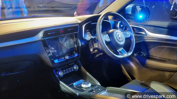 एमजी जेडएस इलेक्ट्रिक एसयूवी को भारत में किया गया पेश, जाने सारी जानकारी