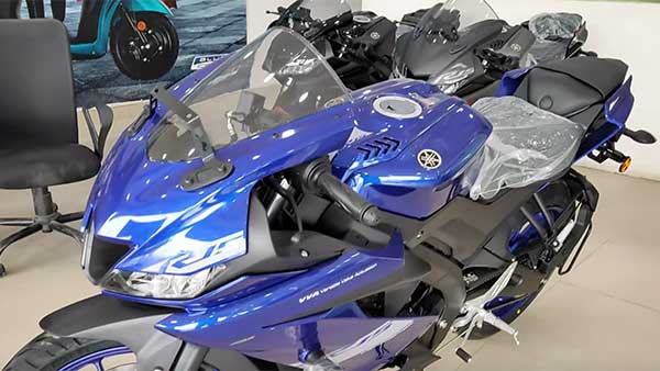 यामाहा आर15 बीएस-6 डीलरशिप में आना हुई शुरू, जानिये कीमत, फीचर्स सहित अधिक जानकारियां