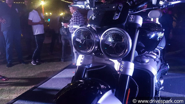 ट्रायम्फ रॉकेट 3 लॉन्च कीमत 18 लाख रुपयें फीचर्स इंजन जानकारी