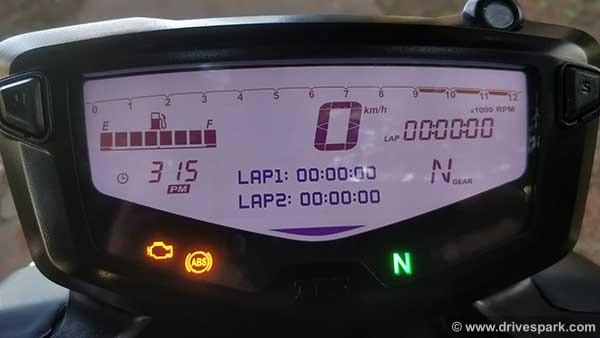 टीवीएस अपाचे आरटीआर 200 बीएस-6 रिव्यू: नए फीचर्स, तकनीक और बेहतर इंजन के साथ है परफेक्ट बाइक