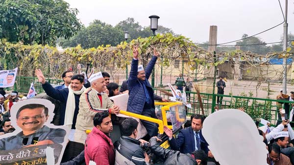 अरविंद केजरीवाल नामांकन के लिए महिंद्रा थार कस्टमाइज