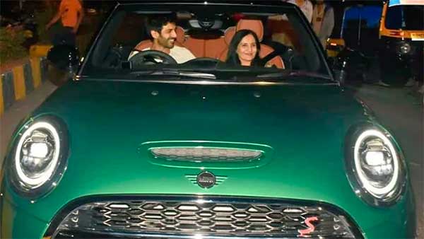 कार्तिक आर्यन ने मां को बर्थडे पर गिफ्ट की मिनी कूपर स्पोर्ट्स कार, जानें क्या है इस कार की खासियत कार्तिक आर्यन ने मां को बर्थडे पर गिफ्ट की मिनी कूपर स्पोर्ट्स कार, जानें क्या है इस कार की खासियत