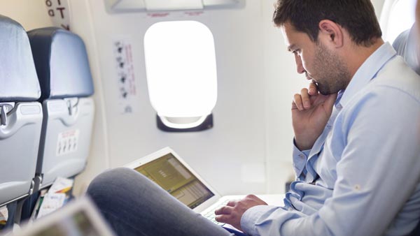 उड़ान के दौरान प्लेन का तापमान क्यों हो जाता है कम? जानिए क्या है वजह