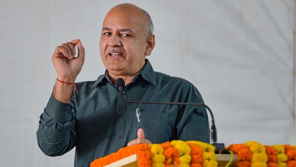 मनीष सिसोदिया का कटा चालान, बिना हेलमेट चला रहे थे बाइक मनीष सिसोदिया का कटा चालान, बिना हेलमेट चला रहे थे बाइक