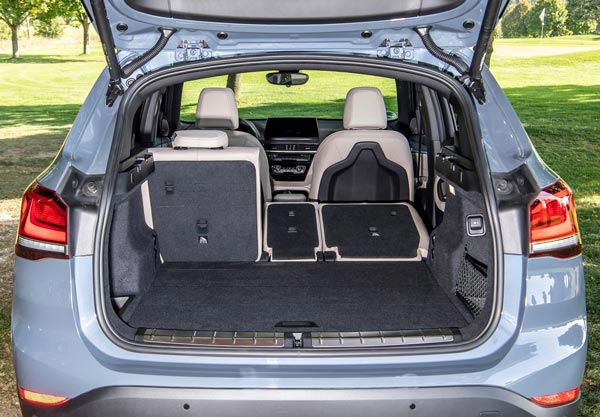 बीएमडब्ल्यू एक्स1 फेसलिफ्ट 5 मार्च को होगा लॉन्च, नए अवतार में होने ये बदलाव