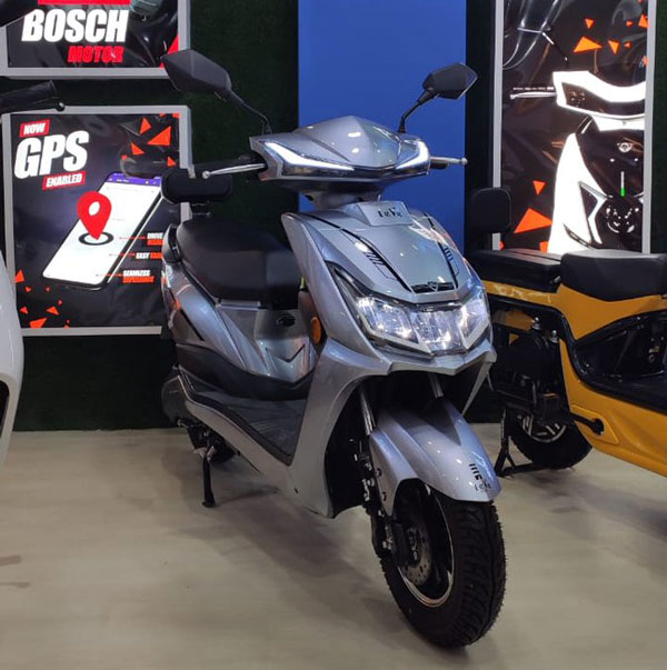 ऑटो एक्सपो 2020: ईवी इंडिया ने पेश किया प्रीमियम इलेक्ट्रिक बाइक व स्कूटर, देखें क्या है इनके फीचर्स