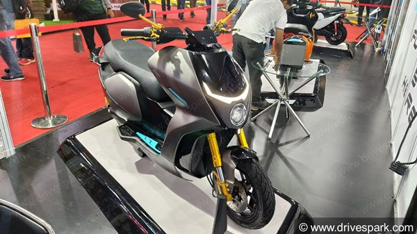 एवर्व मोटर्स ईएफ1 इलेक्ट्रिक स्कूटर कांसेप्ट ऑटो एक्सपो में पेश, रेंज बैटरी, फीचर्स जानकारी