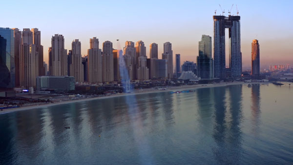 6000 फीट की ऊंचाई पर उड़ान भर इस शख्स ने कर दिखाया हैरतअंगेज कारनामा, देखें वायरल वीडियो 6000 फीट की ऊंचाई पर उड़ान भर इस शख्स ने कर दिखाया हैरतअंगेज कारनामा, देखें वायरल वीडियो