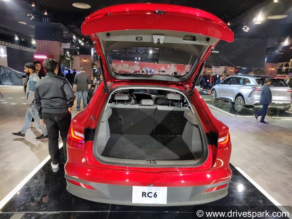 एमजी ने आरसी6 क्रॉस कार को ऑटो एक्सपो 2020 में किया पेश