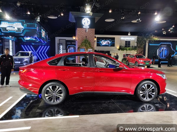 एमजी ने आरसी6 क्रॉस कार को ऑटो एक्सपो 2020 में किया पेश