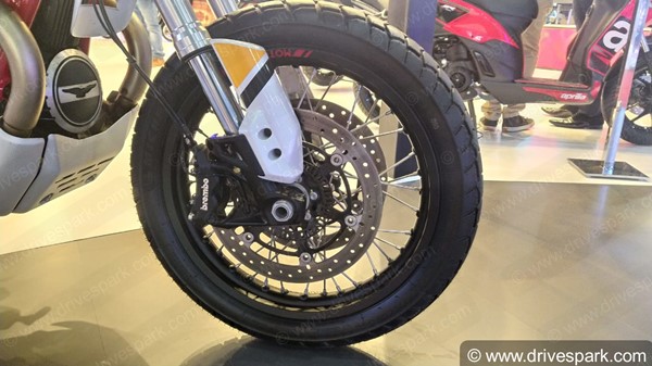 मोटो गुज्जी वी85टीटी एडवेंचर बाइक ऑटो एक्सपो 2020 में हुई पेश, जानिए क्या है इसमें खास