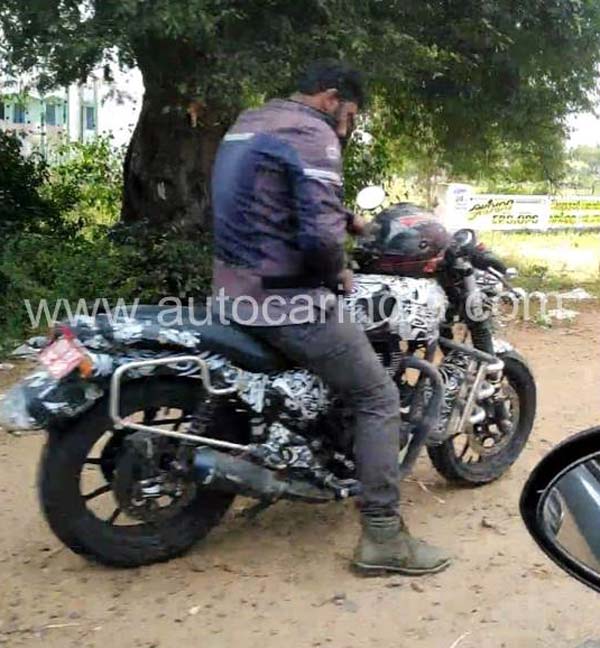रॉयल एनफील्ड की नई बाइक रोड टेस्ट के दौरान आई नजर, देखें तस्वीरें