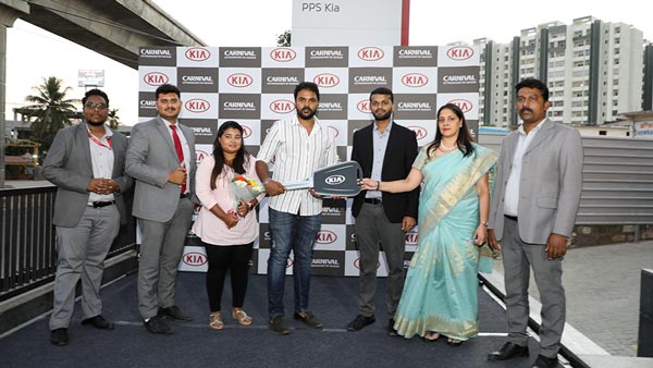 किया मोटर्स के पीपीएस डीलरशिप से एक दिन 10 कार्निवल की गईं डिलीवर किया मोटर्स के पीपीएस डीलरशिप से एक दिन 10 कार्निवल की गईं डिलीवर