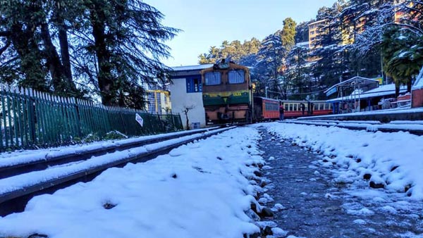 कितना होता है इंजन ट्रेन का माइलेज, क्या आपको पता है