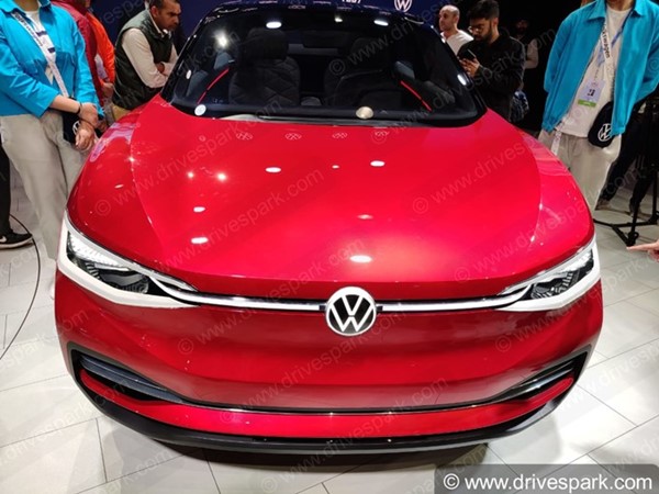 फॉक्सवैगन आई डी क्रॉस इलेक्ट्रिक एसयूवी कांसेप्ट पेश ऑटो एक्सपो 2020