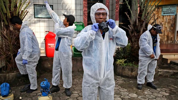 बजाज ग्रुप कोरोना वायरस 100 करोड़ रुपये दान जानकारी