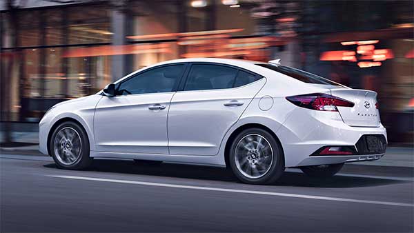 हुंडई एलांट्रा डीजल अप्रैल में लॉन्च इंजन वैरिएंट जानकारी