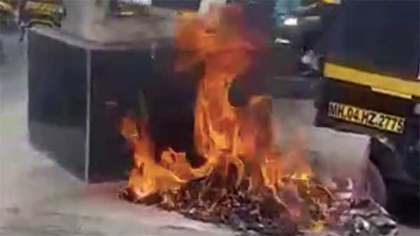 मुंबई पुलिस ने ऑटो रिक्शा वालों पर चलाया अभियान, जब्त किये हेडफोन और फिर..