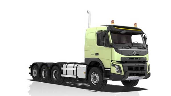 वोल्वो ने नए विज्ञापन में ट्रकों से बनाया टॉवर, देखें हैरतअंगेज वीडियो