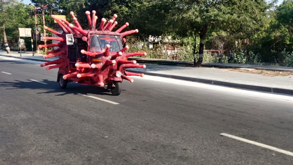 ऑटो रिक्शा कोरोना वायरस थीम पर तैयार चेन्नई जानकारी