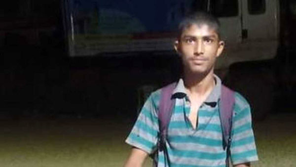 24 साल का यह लड़का साइकिल से 1,800 किमी का सफर तय कर पहुंचा अपने घर 24 साल का यह लड़का साइकिल से 1,800 किमी का सफर तय कर पहुंचा अपने घर