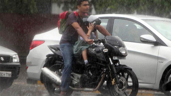 केरल परिवहन विभाग ने बनाया कानून, बाइक के फ्यूल टैंक पर बच्चों को बैठाया तो कटेगा चालान