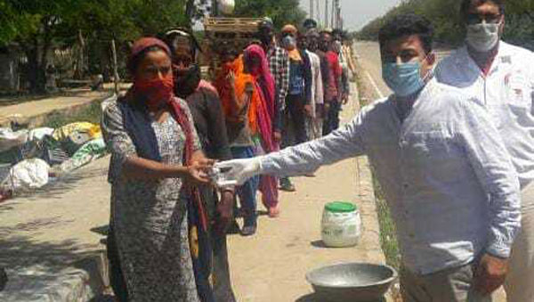 कोरोना से जंगः होंडा मोटरसाइकिल इंडिया ने दान किए 800 यूनिट हाई प्रेशर बैकपैक स्प्रेयर