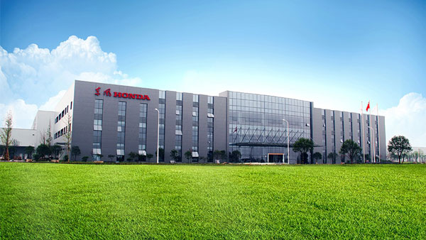 वुहान में होंडा के प्लांट में उत्पादन हुआ शुरू, कर्मचारियों का हो रहा है टेंपरेचर जांच वुहान में होंडा के प्लांट में उत्पादन हुआ शुरू, कर्मचारियों का हो रहा है टेंपरेचर जांच