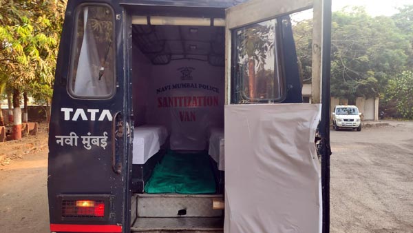 कोरोना महामारी: मुंबई पुलिस वैन सैनिटाईजेशन यूनिट