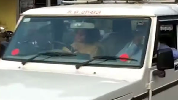 मध्य प्रदेश कोरोना लॉकडाउन एसडीएम पत्नी कार चलाते आई नजर जानकारी