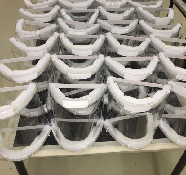 कोरोना महामारी: स्कोडा ने फेस शील्ड का निर्माण किया शुरू