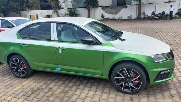 स्कोडा ऑक्टाविया आरएस 245 राल्ले ग्रीन कलर में डीलरशिप पर आई नजर, जाने क्या हैं फीचर्स