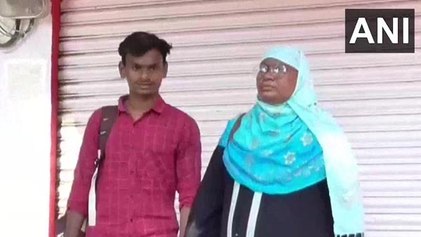 परिवार को कोरोना वायरस से बचाने के लिए डॉक्टर ने कार को बनाया आशियाना, देखें तस्वीरें