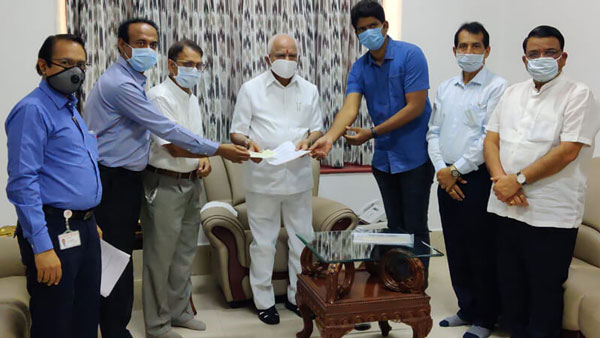 कोरोना इफेक्टः टोयोटा किर्लोस्कर मोटर ने कर्नाटक सरकार को दान किए 1.35 करोड़ रुपये कोरोना इफेक्टः टोयोटा किर्लोस्कर मोटर ने कर्नाटक सरकार को दान किए 1.35 करोड़ रुपये