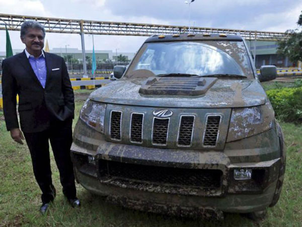 Business Giants And Their Humble Cars: रतन टाटा से आनंद महिंद्रा, इन उद्योगपतियों के पास हैं ये साधारण कारें