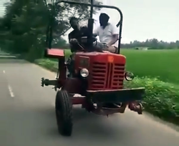 आनंद महिंद्रा ट्रैक्टर विडियो ट्विटर पर तारीफ़ जानकारी