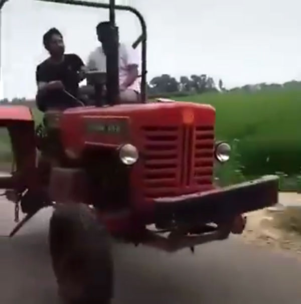 आनंद महिंद्रा ट्रैक्टर विडियो ट्विटर पर तारीफ़ जानकारी