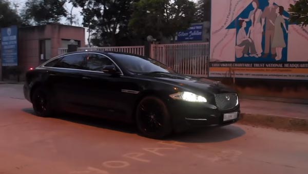 Jaguar XJ L Pre-Owned Sedan Ownership Details: इस पायलट ने खरीदी अपनी ड्रीम कार, देखें वीडियो