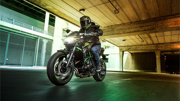 Kawasaki Z650 BS6 Launched: कावासाकी जेड650 बीएस6 लॉन्च कीमत 5.94 लाख रुपये इंजन फीचर्स जानकारी