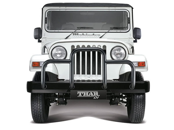 2020 Mahindra Thar Spied: नई महिंद्रा थार अगस्त में होगी लॉन्च, डीलरशिप में पहुंचना हुई शुरू