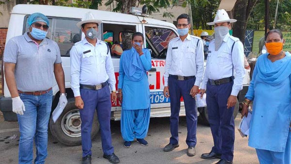 एमजी मोटर 4000 पुलिस वाहन सेनिटाईज कोरोना से लड़ाई जानकारी एमजी मोटर 4000 पुलिस वाहन सेनिटाईज कोरोना से लड़ाई जानकारी