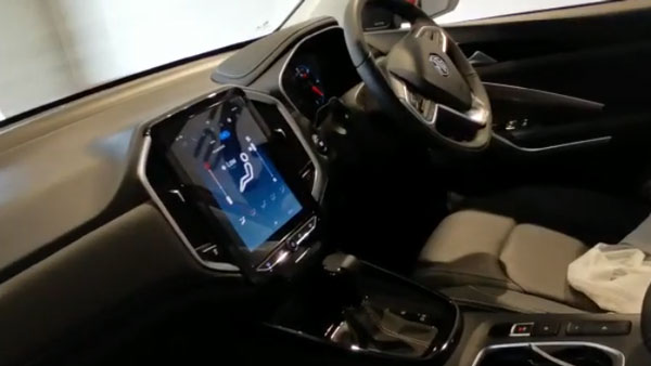 एमजी मोटर 4000 पुलिस वाहन सेनिटाईज कोरोना से लड़ाई जानकारी एमजी मोटर 4000 पुलिस वाहन सेनिटाईज कोरोना से लड़ाई जानकारी